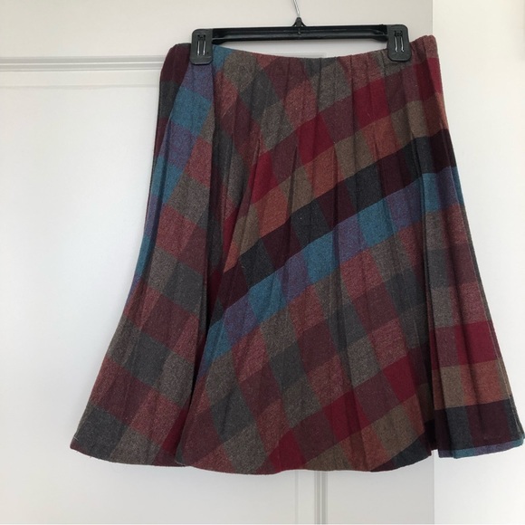 Vintage wool skirt - Picture 2 of 4